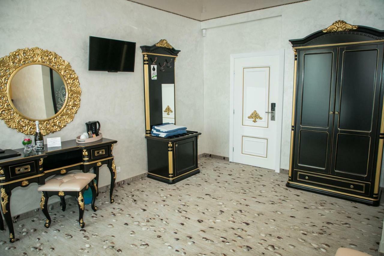 Almar Lake View Boutique H Adults Only Mamaia Buitenkant foto